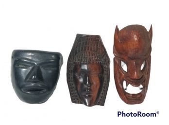 LOT OF AFRICAN  HAND MADE WOOD MASKS