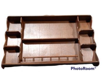 VINTAGE CHERRY WOOD COLLECTIBLES WALL SHELF 41'X25'X5.5'