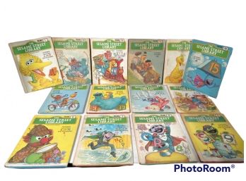 LOT OF THE SESAME STREET LIBRARY CHILDRENS BOOKS VOLUMES 1-15 BUT MISSING #10