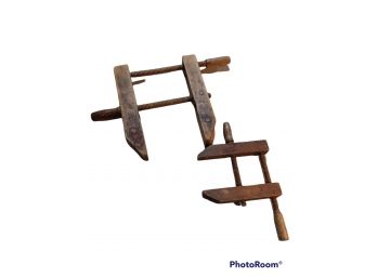 ANTIQUE PAIR OF  WOOD VICE CLAMPS.
