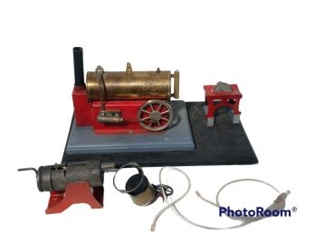 ANTIQUE SMALL  1800'S STEAM ENGINE UNTESTED. PARTS OR REPAIR