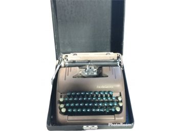 Smith-Corona 1950's Typewriter GREEN KEYS