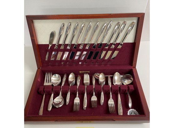 Midcentury Silver Plated Flatware Set With Box- 'primrose' By Wm. Rogers Co. BDR
