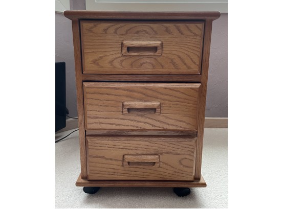 Handy Little 3-drawer Storage Cabinet On Wheels Lr