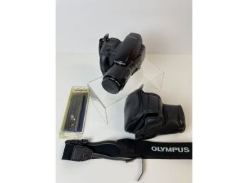 Olympus Quartzgate 35mm Camera With Case And Straps