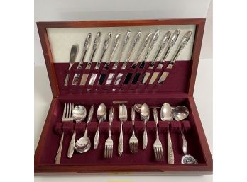 Midcentury Silver Plated Flatware Set With Box- 'primrose' By Wm. Rogers Co. BDR