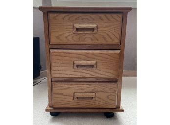 Handy Little 3-drawer Storage Cabinet On Wheels Lr