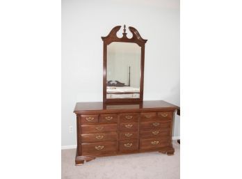 Thomasville Cherry Queen Anne Style Dresser