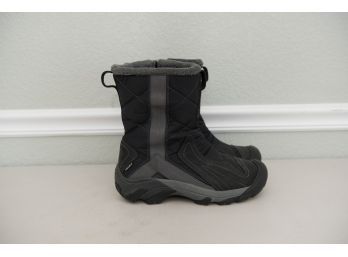 Women's Keen Size 8 Short Winter Boots