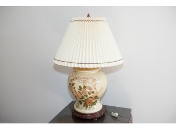 Chinese Style Flowered Ceramic Table Lamp