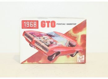 MPC 1968 GTO Pontiac Hardtop Model Kit 1/25 Scale