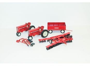 ERTL International Tractors And Farm Implements 1/16th Scale