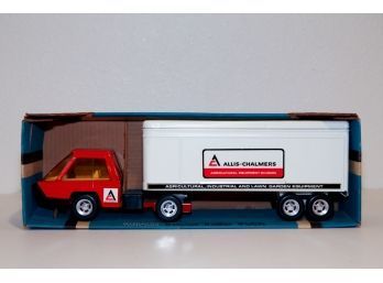 Structo By ERTL Hurricane Tractor Trailer Truck 1/16th Scale