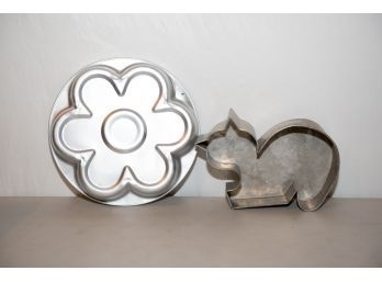 1981 Vintage Flower And Cat Cake Pans