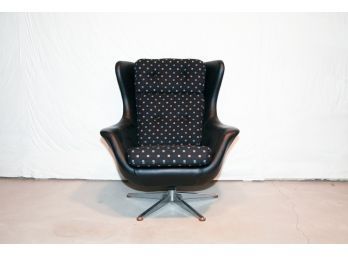 Black Egg Chair In The Style Of Arne Jacobsen #1
