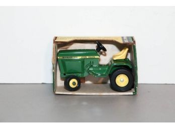 ERTL John Deere Lawn And Garden Tractor 591 1/16 Scale #2
