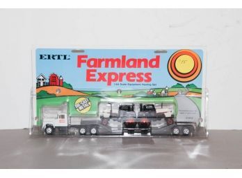 ERTL Farmland Express Case Equipment Hauling Set 1/64 Scale