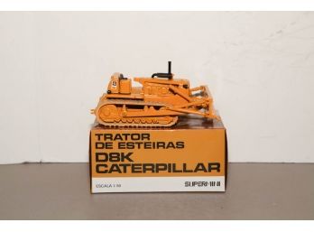 Supermini Caterpillar D8K 1/50 Scale