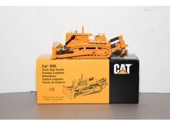 CAT D9G Track Type Tractor 1/50 Scale