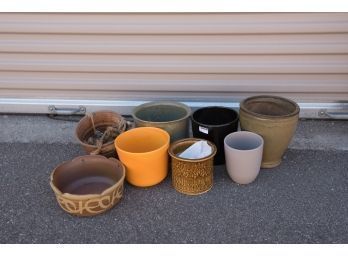 4-8' Lot Of Outdoor  Pots