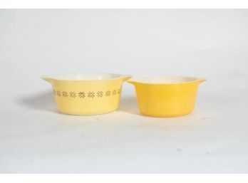 Pyrex Town And Country Yellow 1.5 Qt Bowl And 1 Qt Yellow Bowl