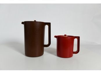 Vintage Tupperware Large Brown And Small Brick Red Pitchers
