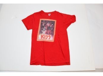 Vintage Hanes Kiss T-shirt Size Small 34-36