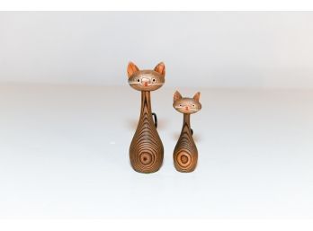 5' 1960s  Wooden Cat And Kitten