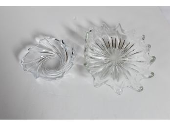 11' Morphic And 7' Whirl Pattern Glass Dishes