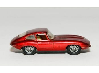 Lesney 'E' Type Red Jaguar No.32 Die Cast #3