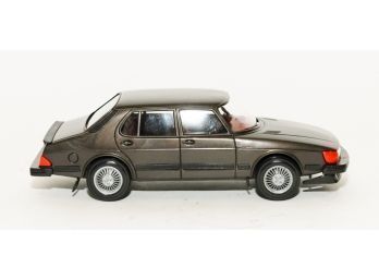 1981 Saab 900 Turbo Grey/Brown Plastic Car 9'