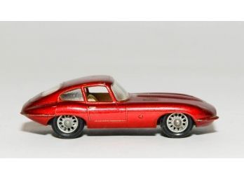 Lesney 'E' Type Red Jaguar No.32 Die Cast #2