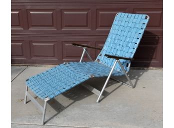 Mid Century Woven Chaise Lounge Chair With Wooden Arms