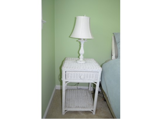 Wicker End Table With Lamp