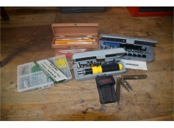 (#10) Travel Portable Squeeze Wrench Set, Screw Driver / Socket Set, Pliers Plus