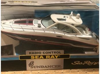 Radio Control 48 Sun Dancer Sea Ray In Box