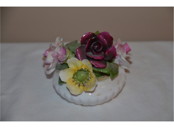 (#33) Radnor Staffordshire England Bone China Floral Bouquet (one Flower Missing)