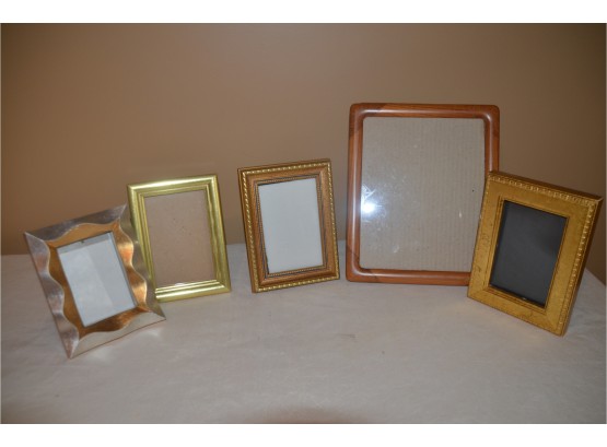 (#41) Picture Frames Assortment Of Sizes
