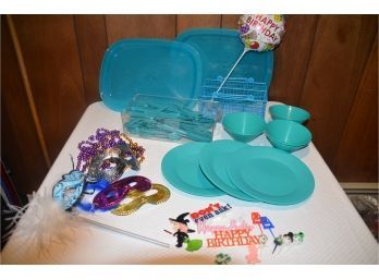 (#44) Outdoor Plastic Party Tableware