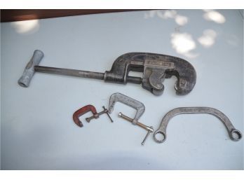 (#86) Vintage Tools - Ridgid Heavy Duty Pipe Cutter