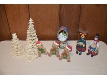 (#191) Christmas Resin Bear Decor And Tea Light Candle Holders, Crochet Trees,