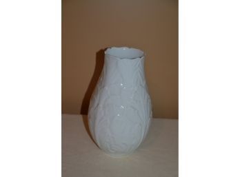 (#6) Porcelain Bareuther Waldsassen Bavaria German Vase 10'H