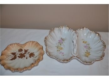(#24) KPM Germany Divided Candy Nut Dish Center Handle And Candy Dish No Brand
