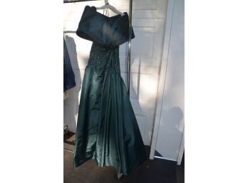 Emerald Green Gown About Size 10 Have Matching Shoes