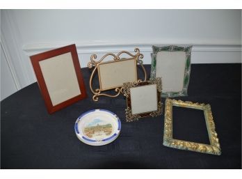 (#85) Assortment Of Picture Frames