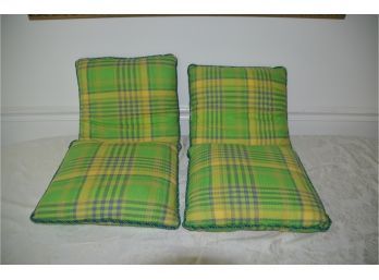(#87) Green Plaid Decorative Poly Pillows (4 Of Them) No Zipper