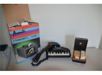 (#176) Avanti 5' Portable TV, Piano Phone, Travel Converter Kit