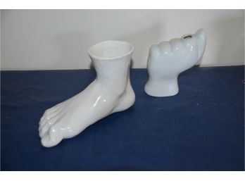 (#169) White Ceramic Made In Italy Foot, Display Hand