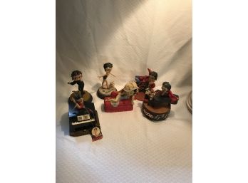 (016) 6 Piece Collection Of Betty Boop Figurines And Music Box