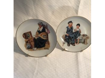 (021) 2 Piece Norman Rockwell Decorative Plates